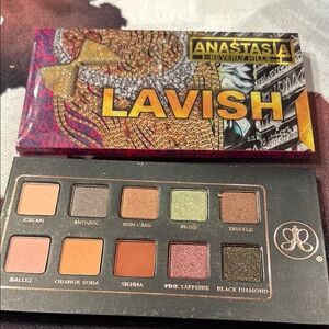 Anastasia Beverly Hills Cream and Brown Eyeshadow Palette